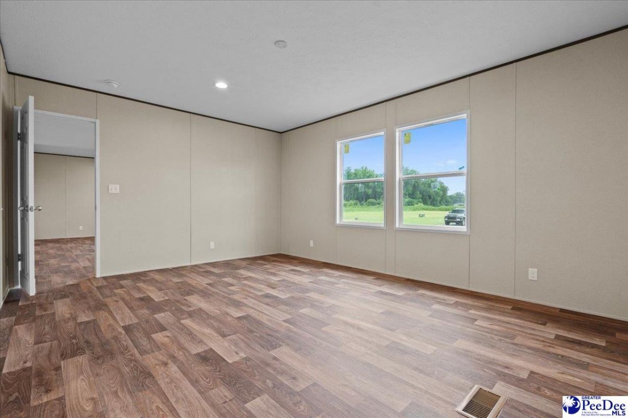 2533 Southern Drive Photo 6