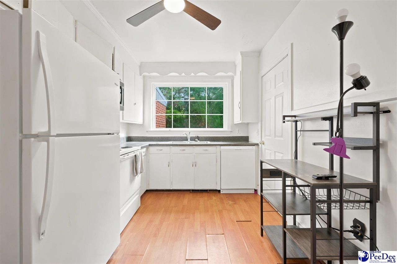 114 Brockington St Photo 12