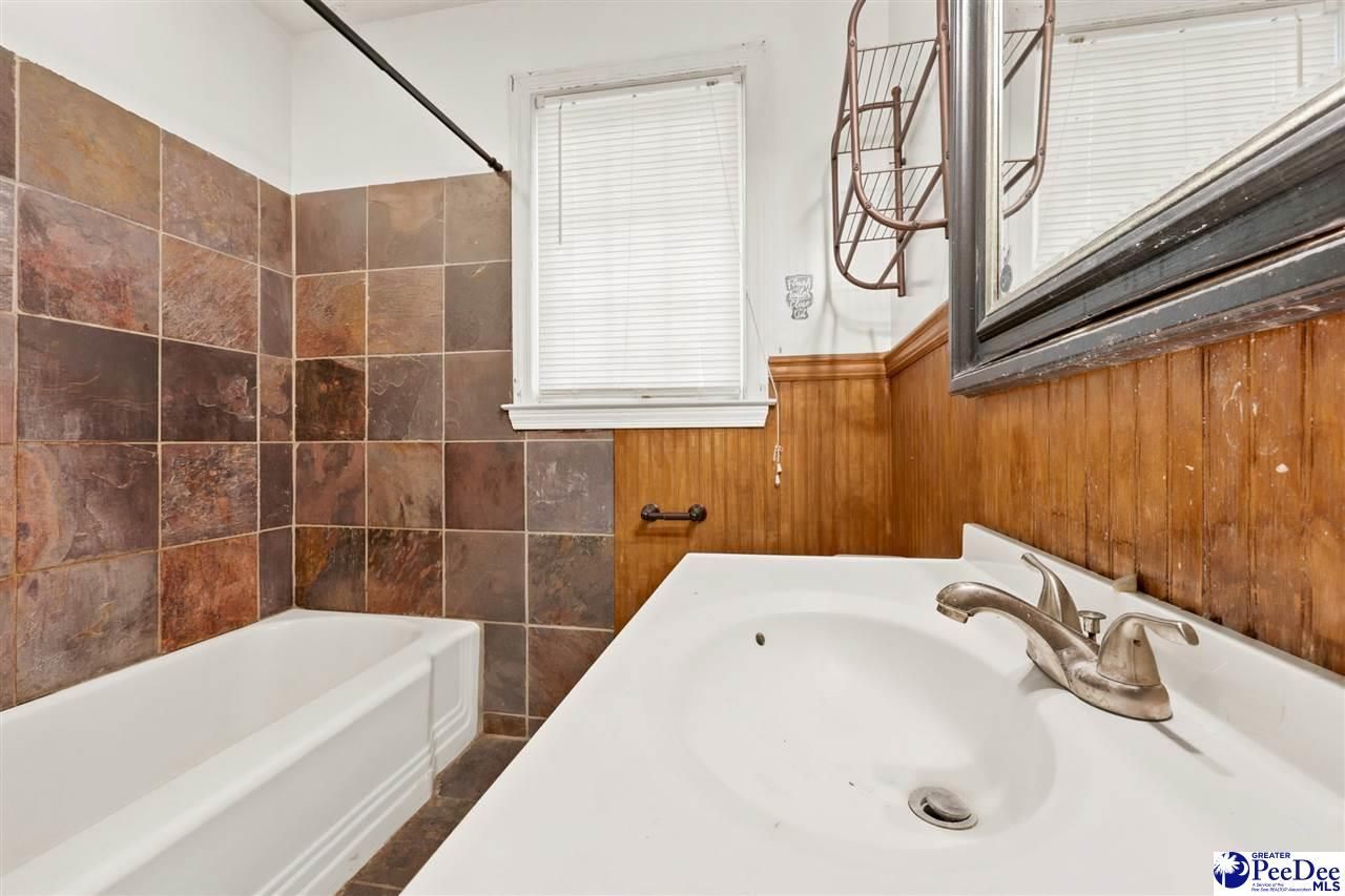 114 Brockington St Photo 15