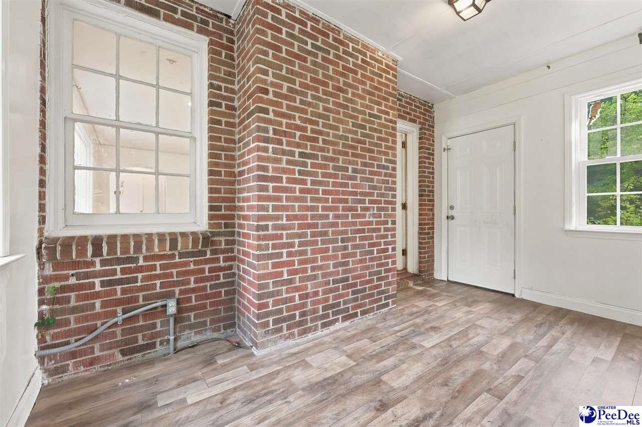 114 Brockington St Photo 24