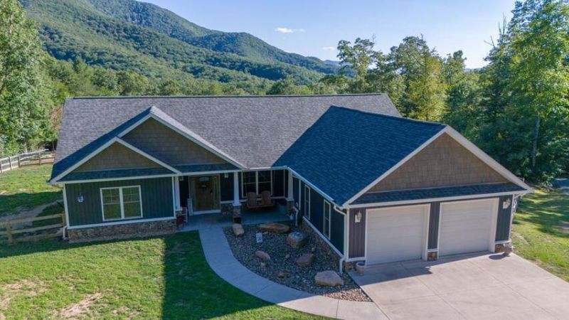 7067 Bradshaw Rd, Salem, VA 24153 Main Photo