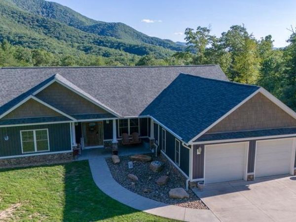 7067 Bradshaw RD, Salem, VA 24153
