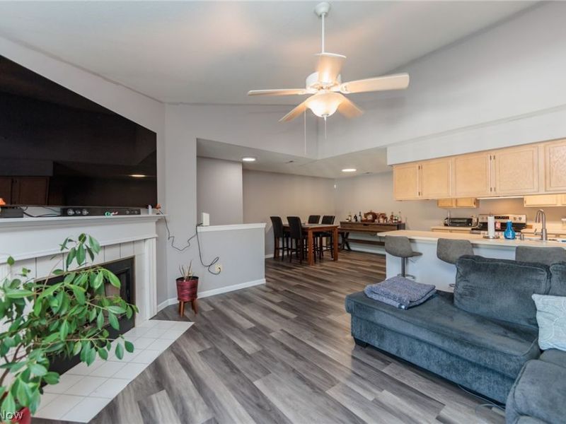 22558 Lenox Drive , Unit 424, Fairview Park, OH 44126 Photo 10