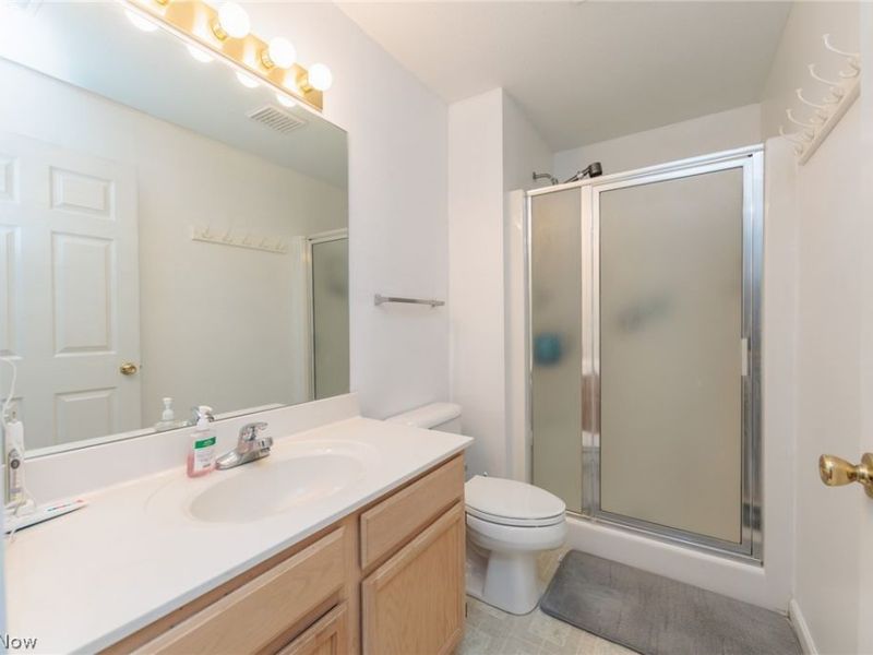 22558 Lenox Drive , Unit 424, Fairview Park, OH 44126 Photo 17