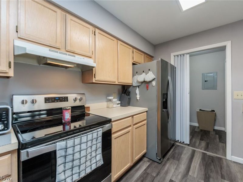 22558 Lenox Drive , Unit 424, Fairview Park, OH 44126 Photo 4