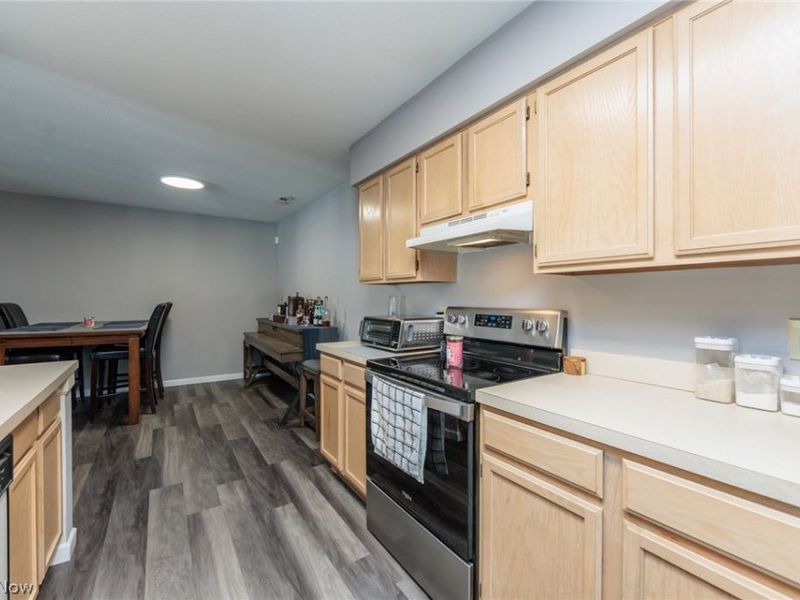 22558 Lenox Drive , Unit 424, Fairview Park, OH 44126 Photo 6
