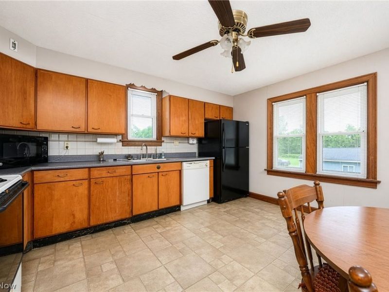 2984 Massillon Road , Akron, OH 44312 Photo 5