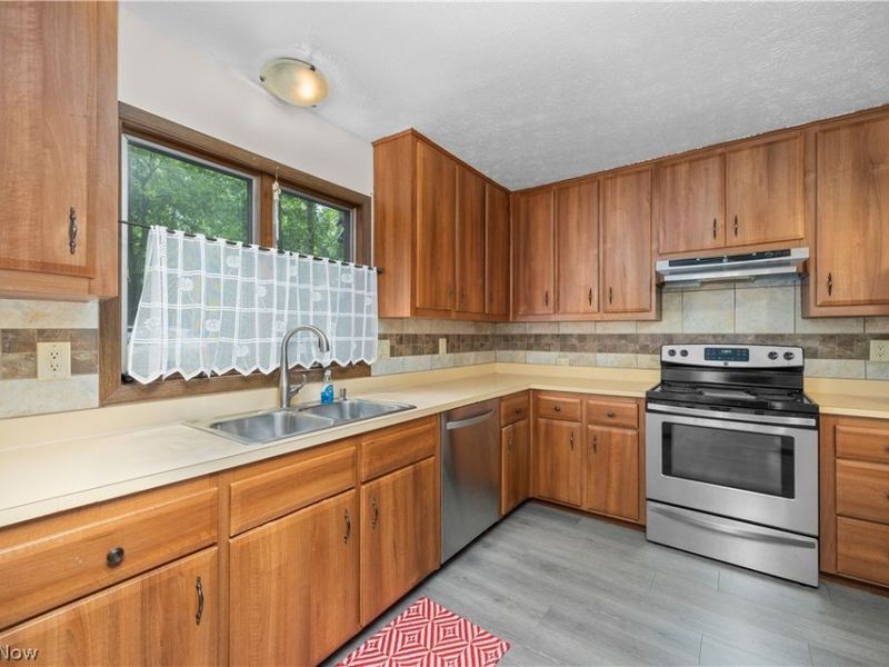 14969 Cowley Road , Columbia Station, OH 44028 Photo 10