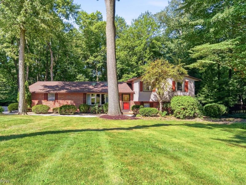 6368 Chiltern Road NW, Canal Fulton, OH 44614 Photo 1
