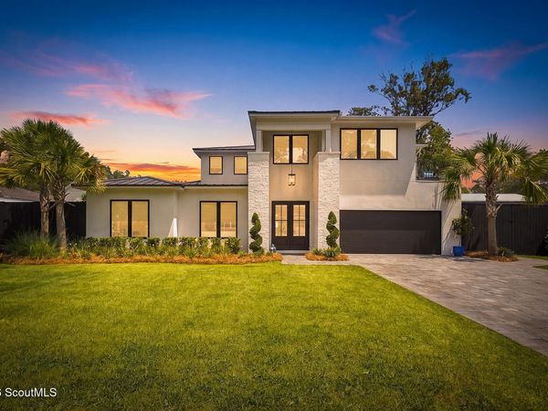 616 Neptune Way, St. Simons Island, GA 31522