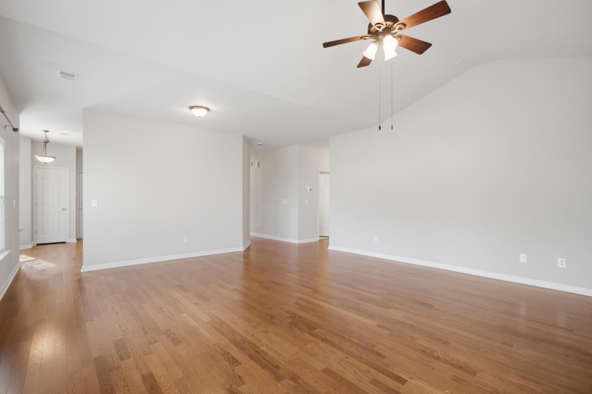 2649 Woodfield Court Photo 16