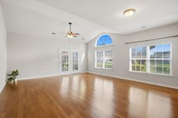 2649 Woodfield Court photo 4