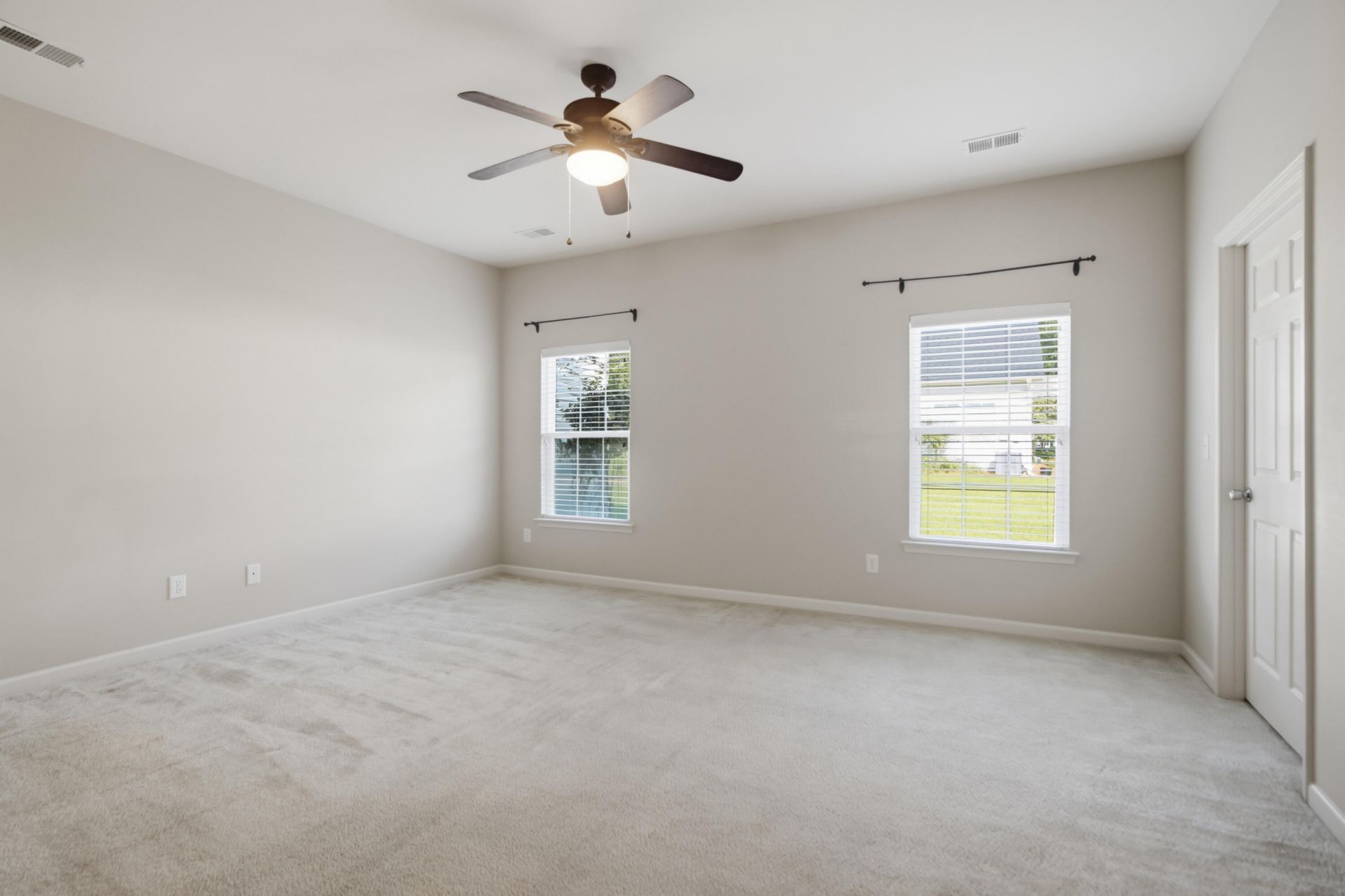 2649 Woodfield Court Photo 21