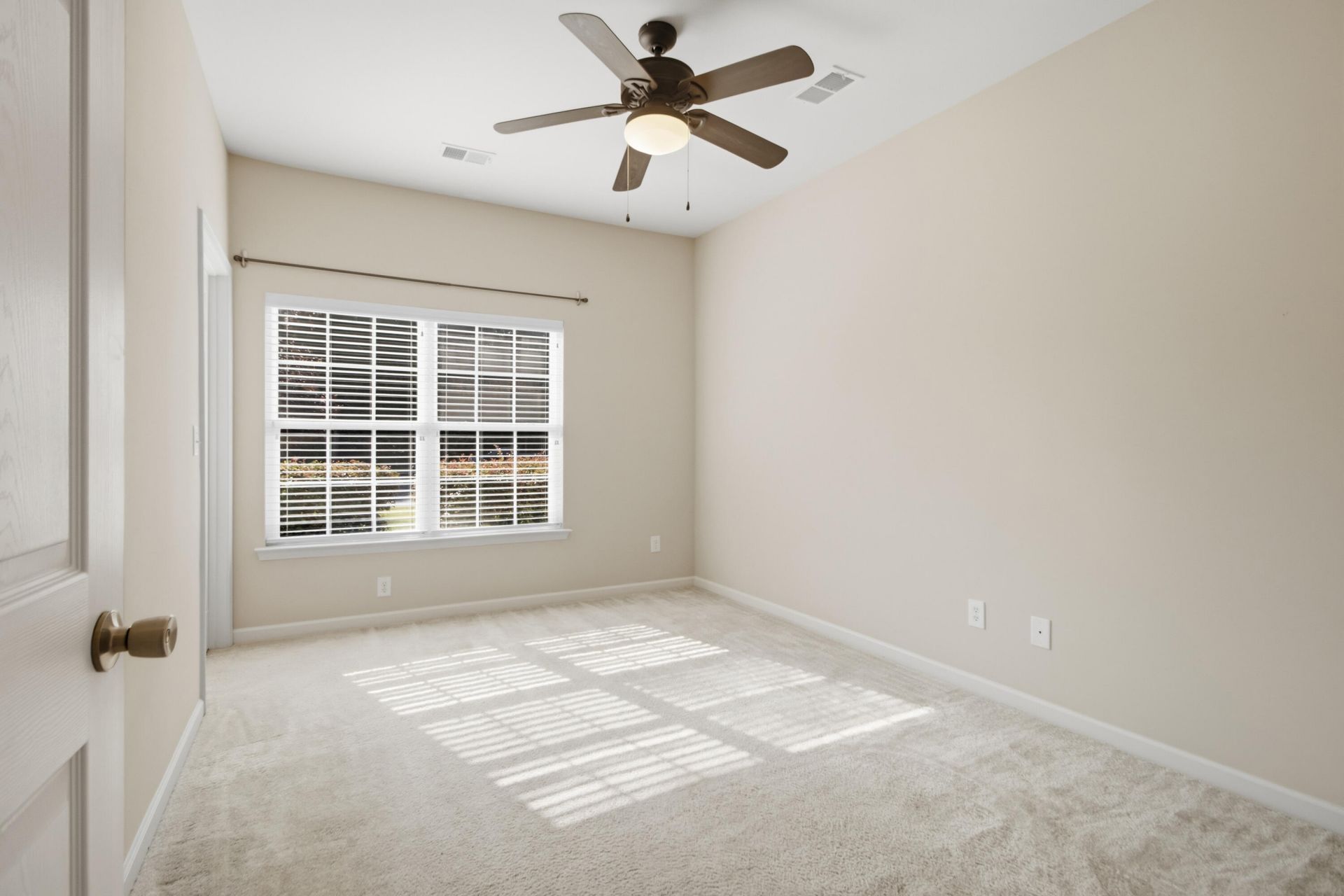 2649 Woodfield Court Photo 28