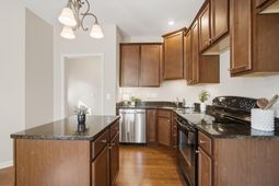 2649 Woodfield Court photo 4