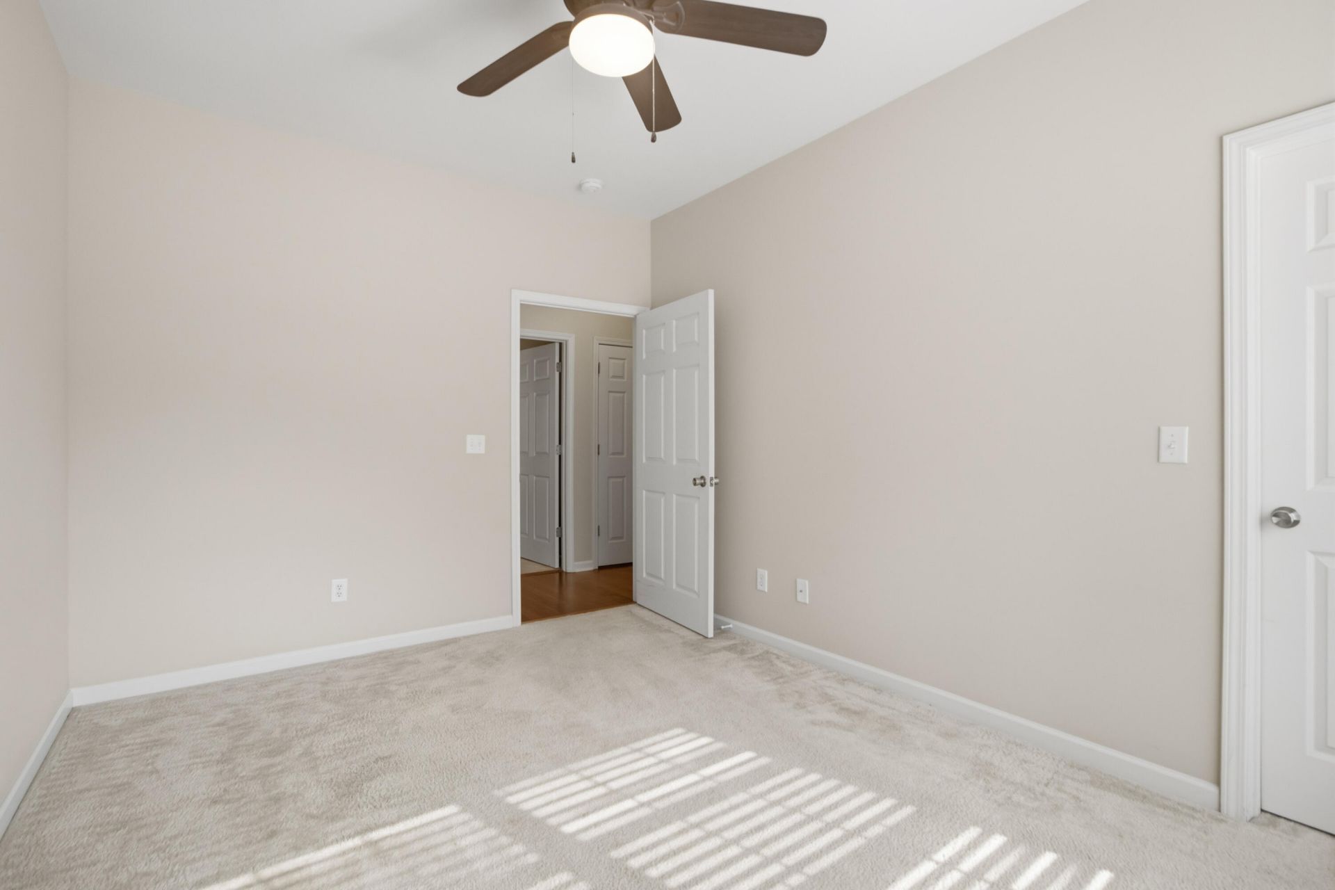 2649 Woodfield Court Photo 30