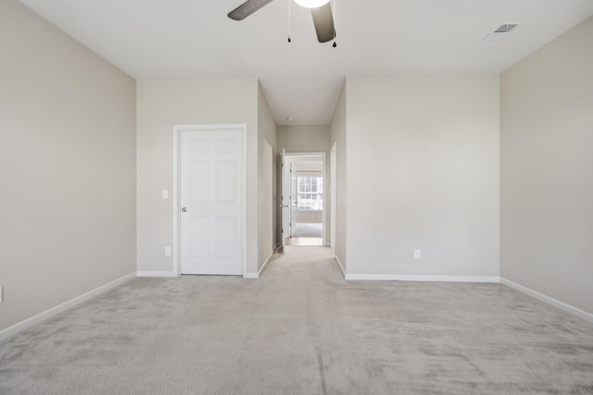 2649 Woodfield Court Photo 31