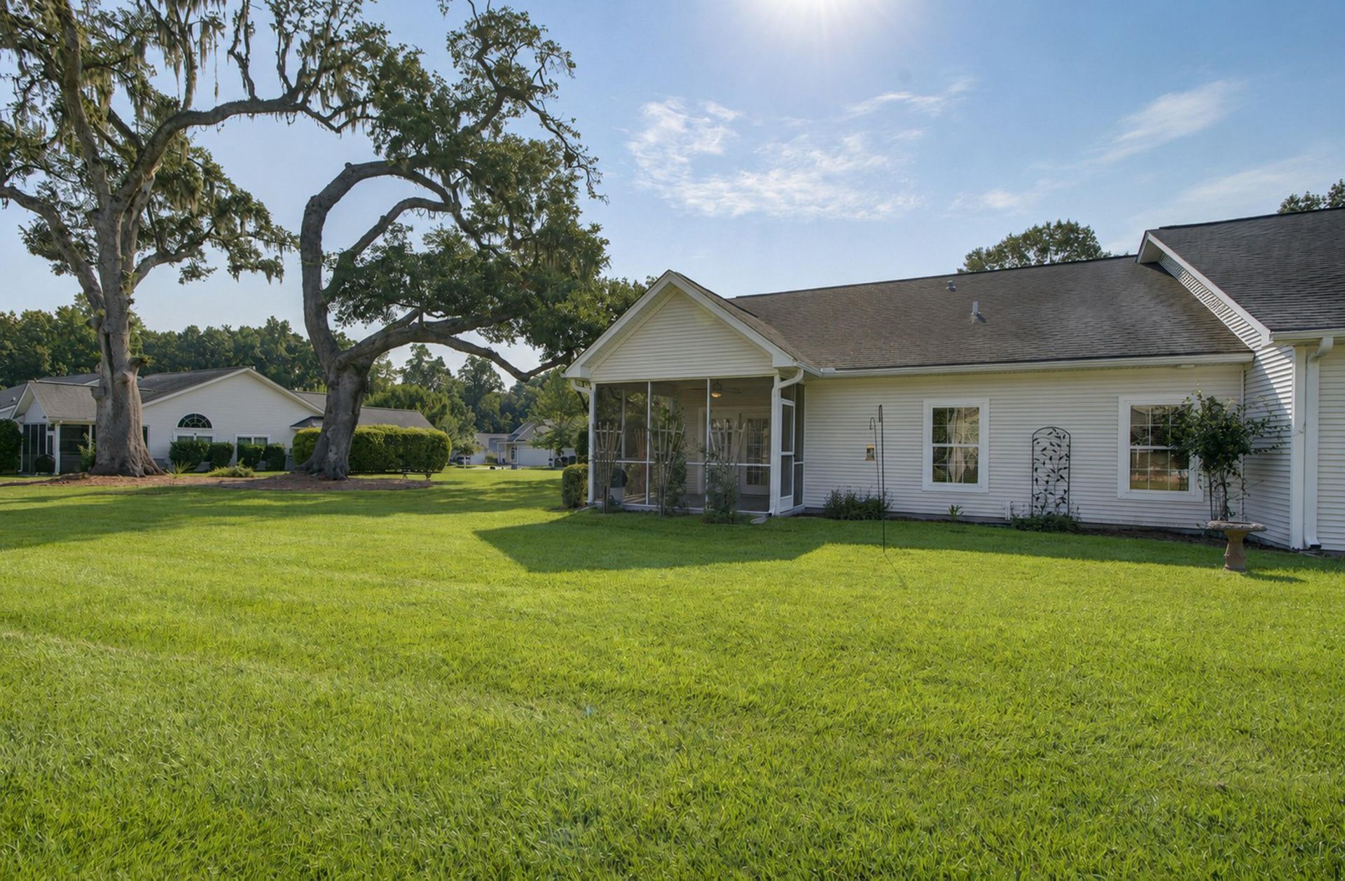 2649 Woodfield Court Photo 35