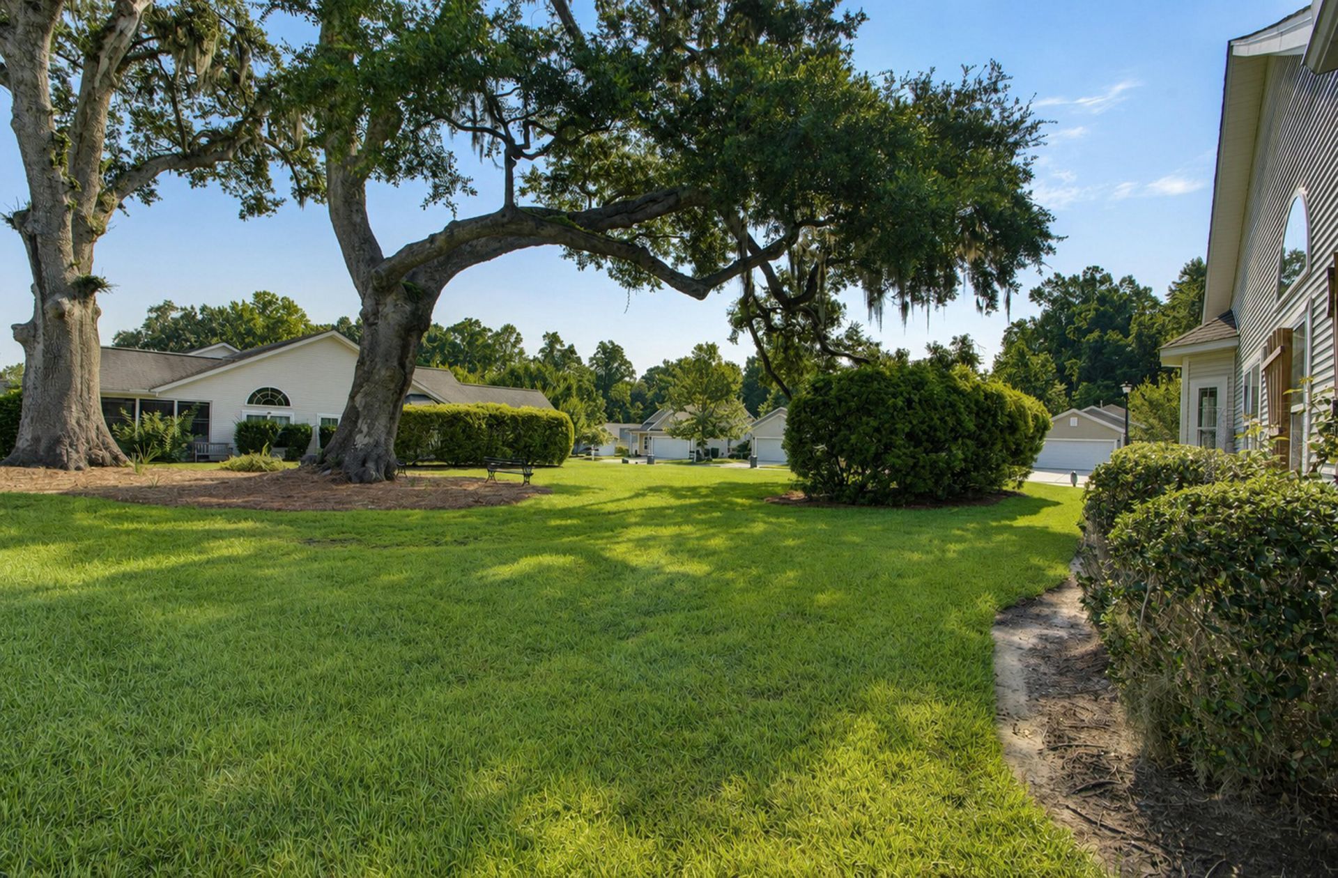 2649 Woodfield Court Photo 39