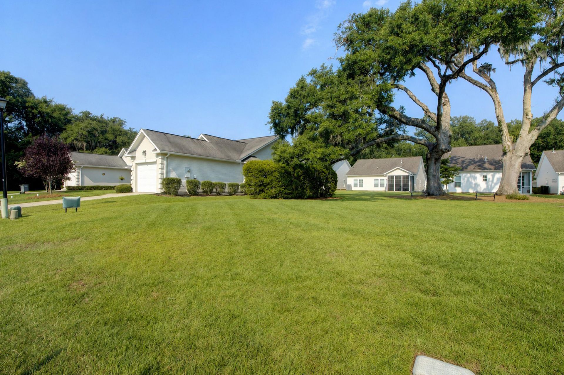 2649 Woodfield Court Photo 40