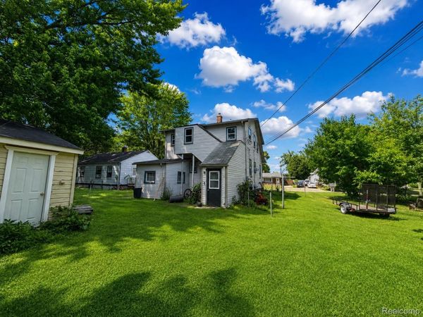 23510 Buckingham Street , Clinton Township, Mi 48036