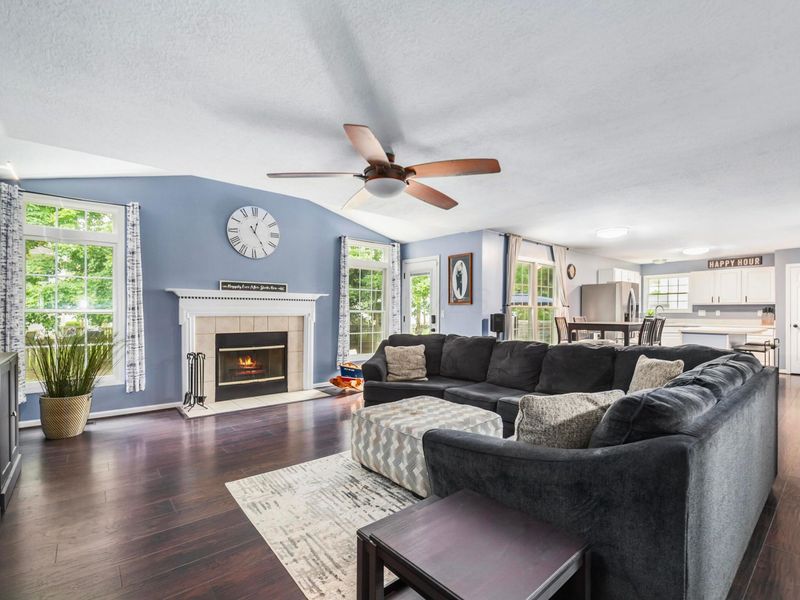 837 Ellis Street , Pickerington, OH 43147 Photo 5