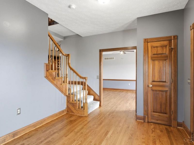 5195 Elk Creek Road, Middletown, OH 45042 Photo 17