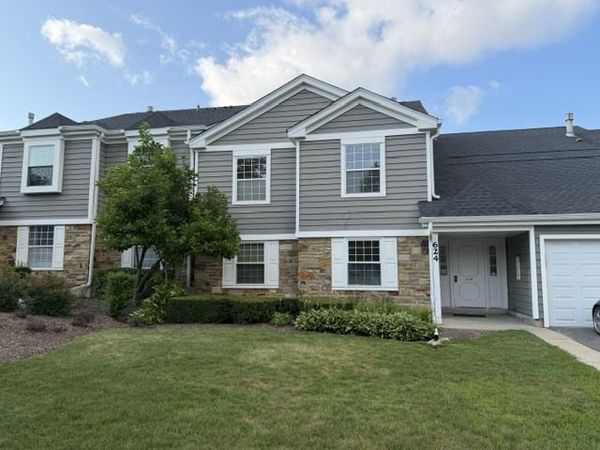 624 Berkley Court , Unit V2, Schaumburg, IL 60194