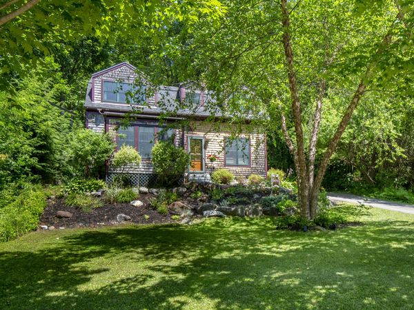 6 Bisbee Street, Camden, ME 04843