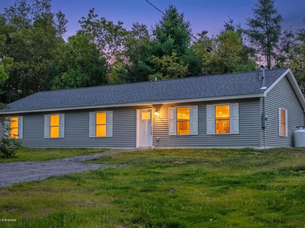 16 Pomroy Lane, Levant, ME 04456