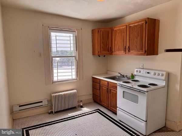 1016 W MAIN STREET , NORRISTOWN, PA 19401