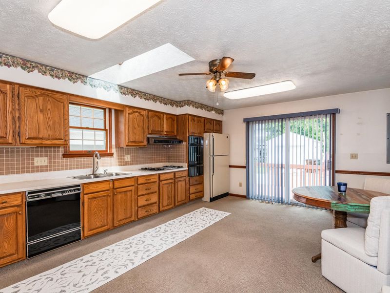 20 W Walnut Street, Phillipsburg, OH 45354 Photo 12