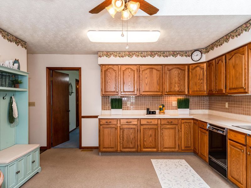 20 W Walnut Street, Phillipsburg, OH 45354 Photo 16