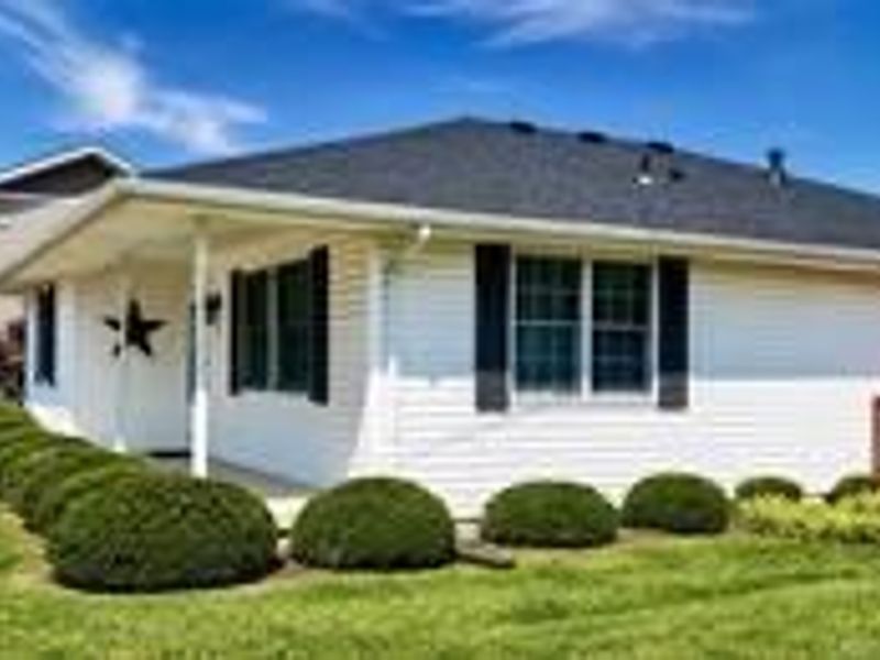 20 W Walnut Street, Phillipsburg, OH 45354 Photo 2