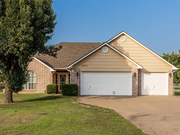 15777 S Canyon Oaks Lane, Claremore, OK 74017