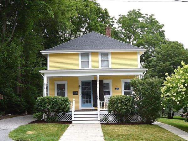 238 Old Colony Ave, Somerset, MA 02726
