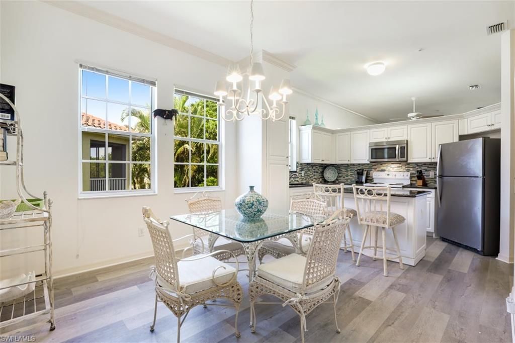 600 L Ambiance Cir, Unit 6, Naples, FL 34108 Photo
