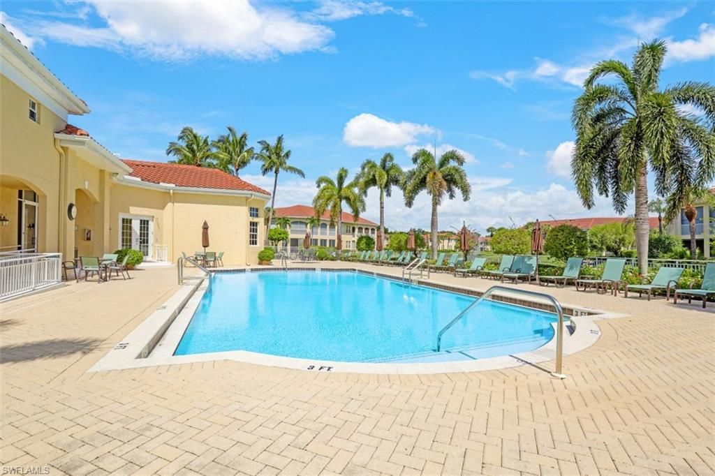 600 L Ambiance Cir, Unit 6, Naples, FL 34108 Photo