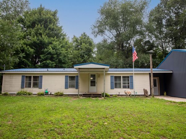 22400 Fosdick Street, Dowagiac, MI 49047