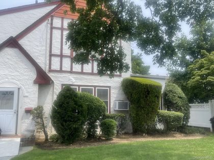 334 Westwood Road Woodmere, NY 11598