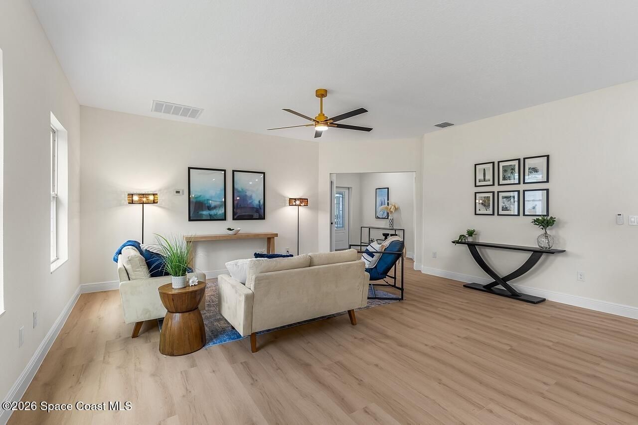 8236 104th Court , Vero Beach, FL 32967 Photo