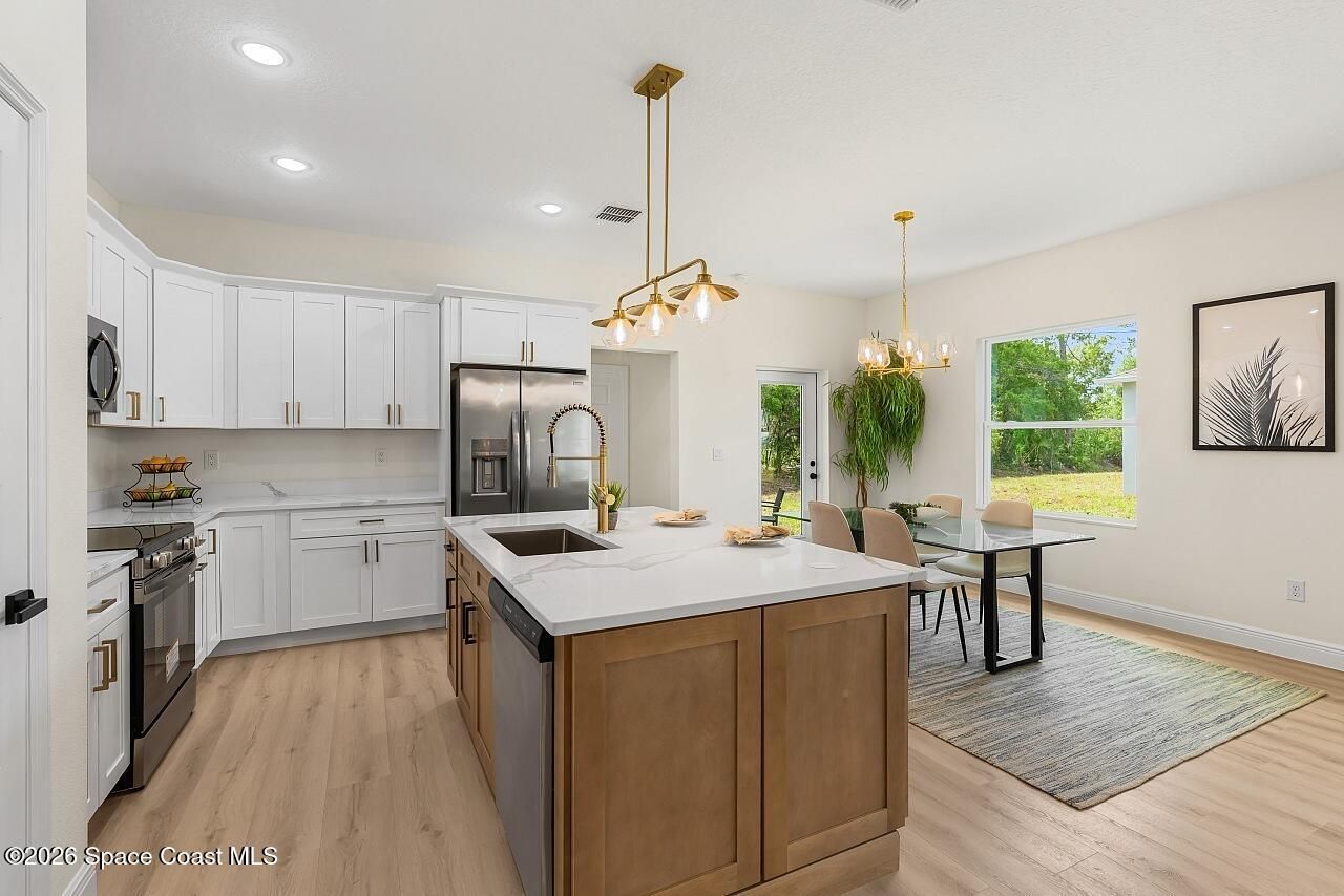 8236 104th Court , Vero Beach, FL 32967 Photo