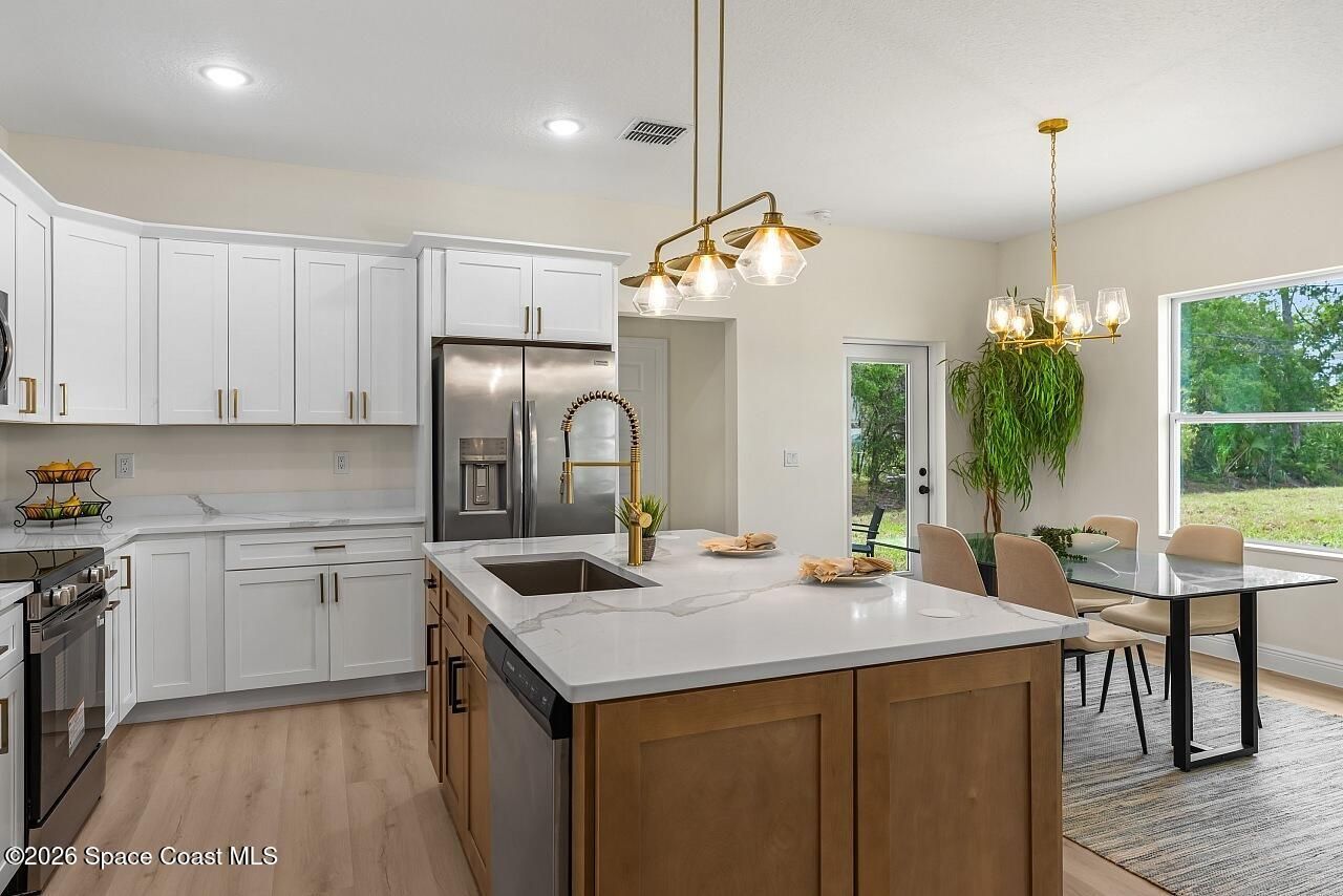 8236 104th Court , Vero Beach, FL 32967 Photo