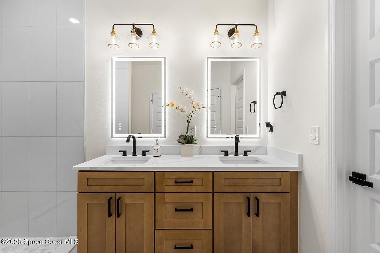 8236 104th Court , Vero Beach, FL 32967 Photo
