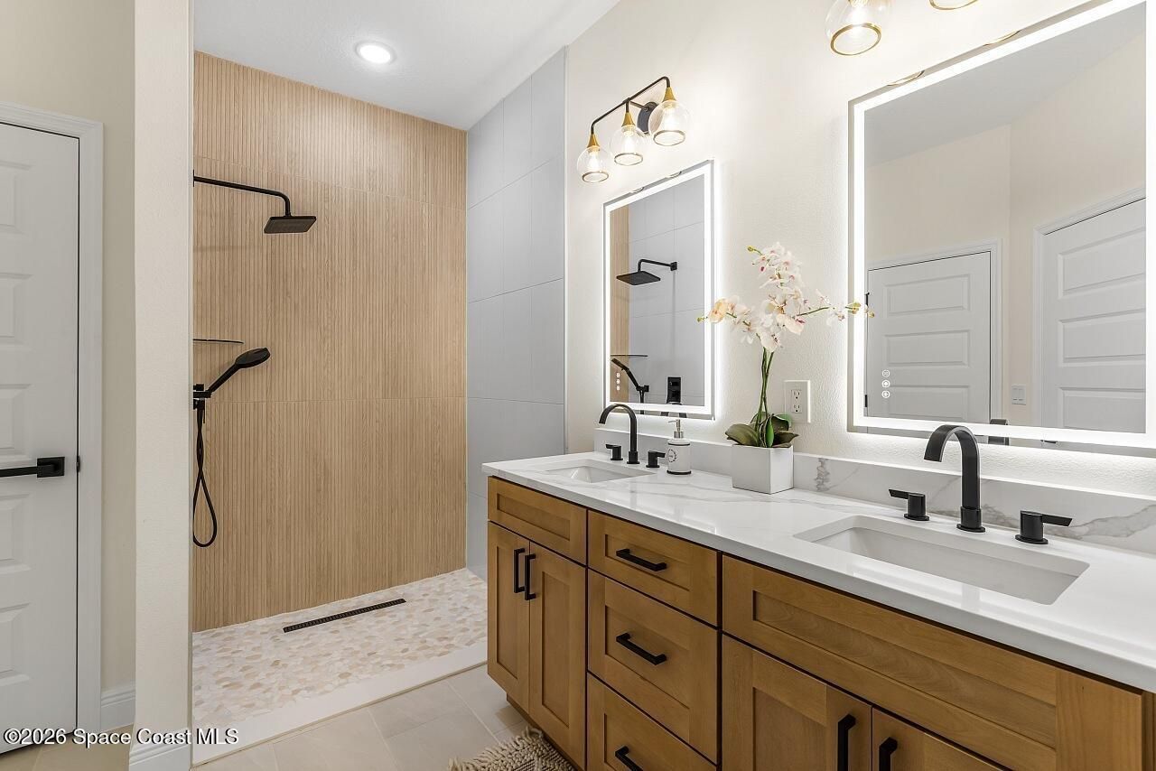8236 104th Court , Vero Beach, FL 32967 Photo