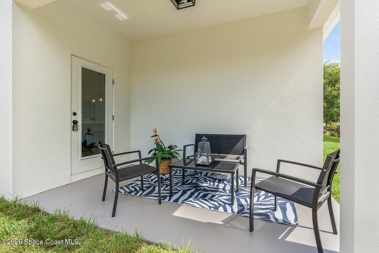 8236 104th Court , Vero Beach, FL 32967 Photo