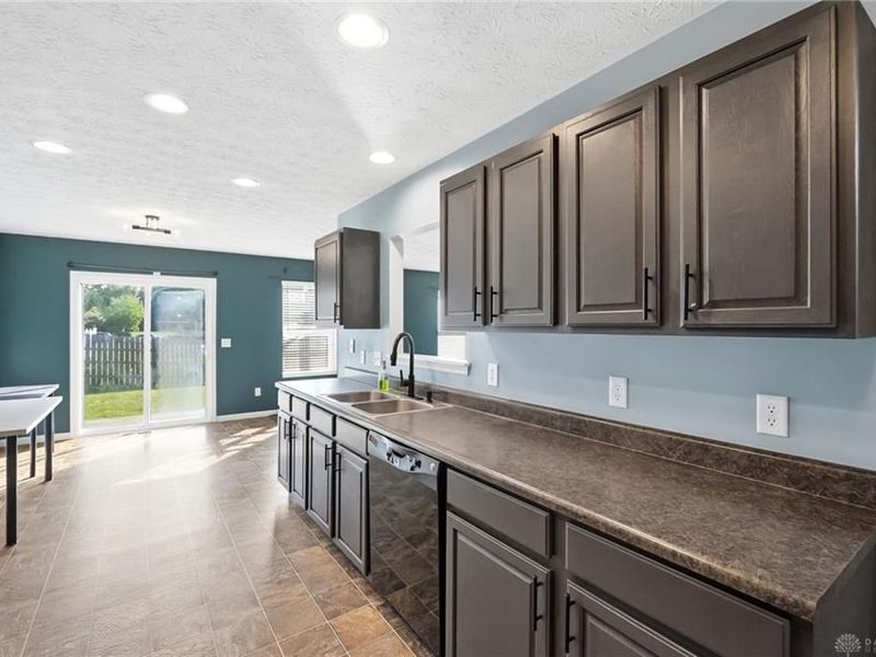 2090 Matt Way, Mad River Township, OH 45424 Photo 15