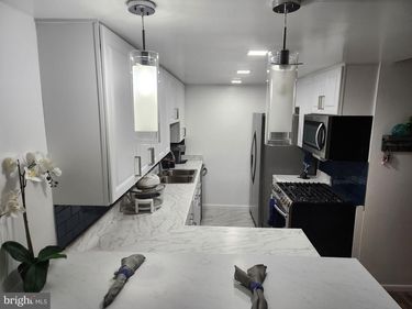 4600 DUKE STREET , Unit 807, ALEXANDRIA, VA 22304