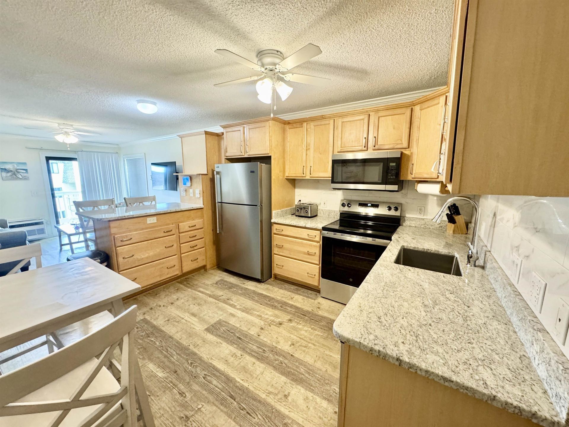 5601 N Ocean Blvd.  Photo 4