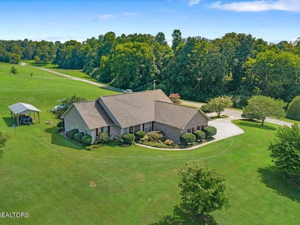 105 County Road 7130 , Athens, TN 37303